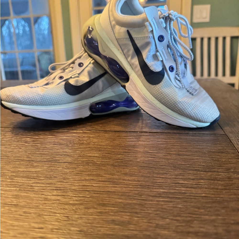 Nike Max White and Navy Running Shoes